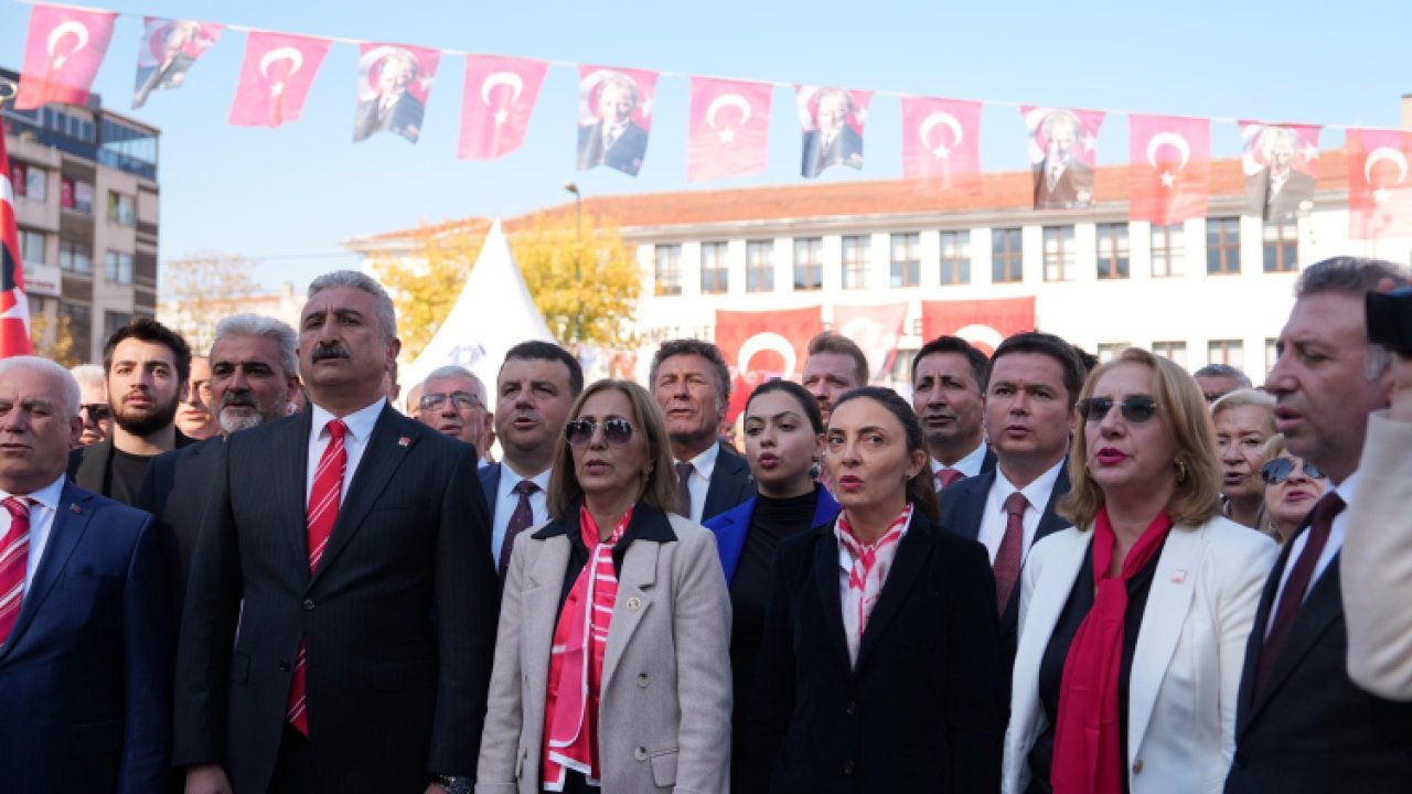 Cumhuriyetin 101. yılını CHP Bursa İl Başkanlığı coşkuyla kutladı